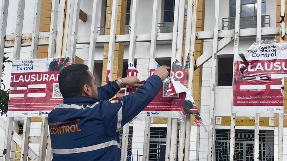 La AMC retiró este 17 de junio los sellos de clausura del Estadio Atahualpa.