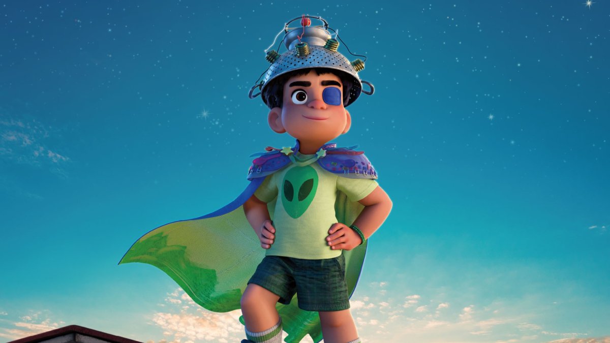 Elio, de Pixar, es una aventura de ciencia ficción con algo de comedia y emociones, ideal para ver en familia.