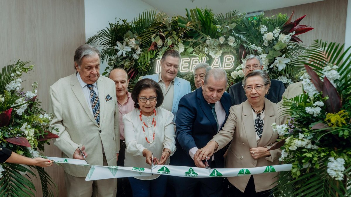 El equipo de Interlab inaugura su nueva sede principal en Guayaquil, equipada con tecnología de última generación y áreas especializadas.