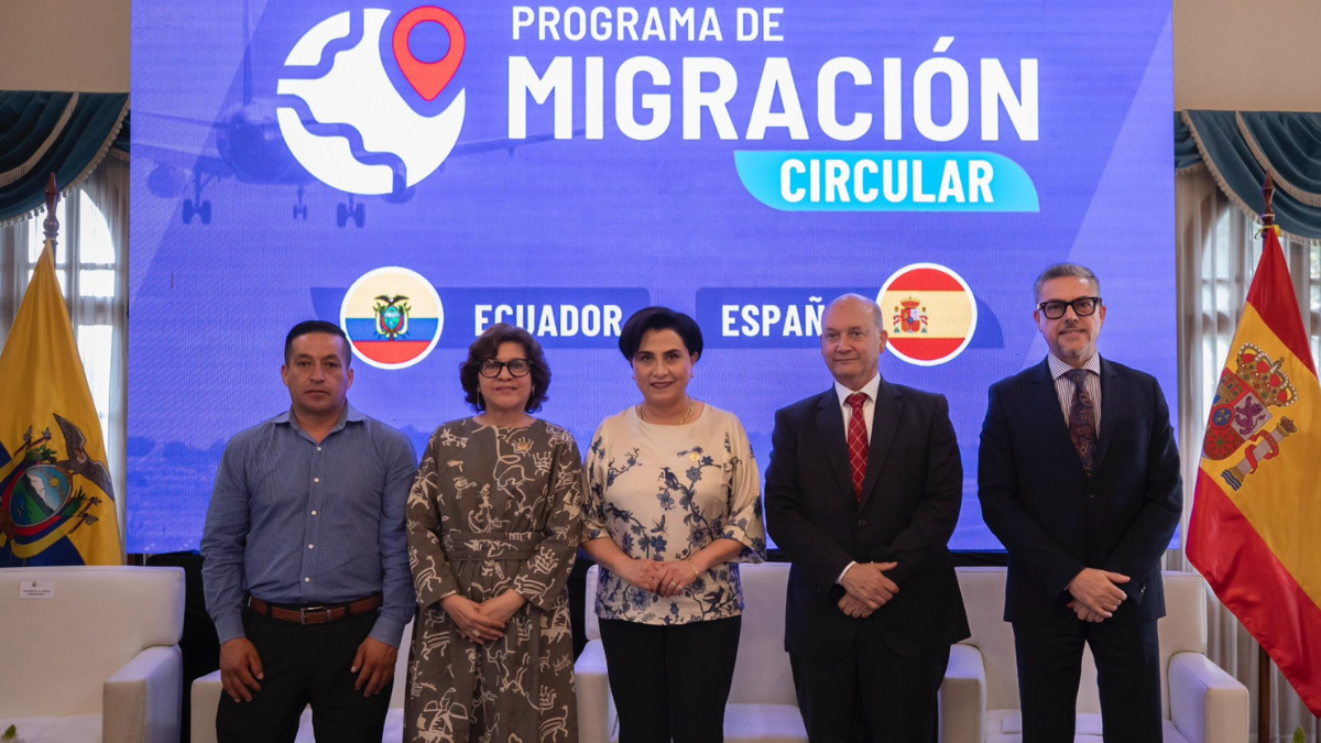 Un nuevo grupo de trabajadores agrícolas ecuatorianos se alista para partir hacia Almería como parte del programa de migración circular entre Ecuador y España