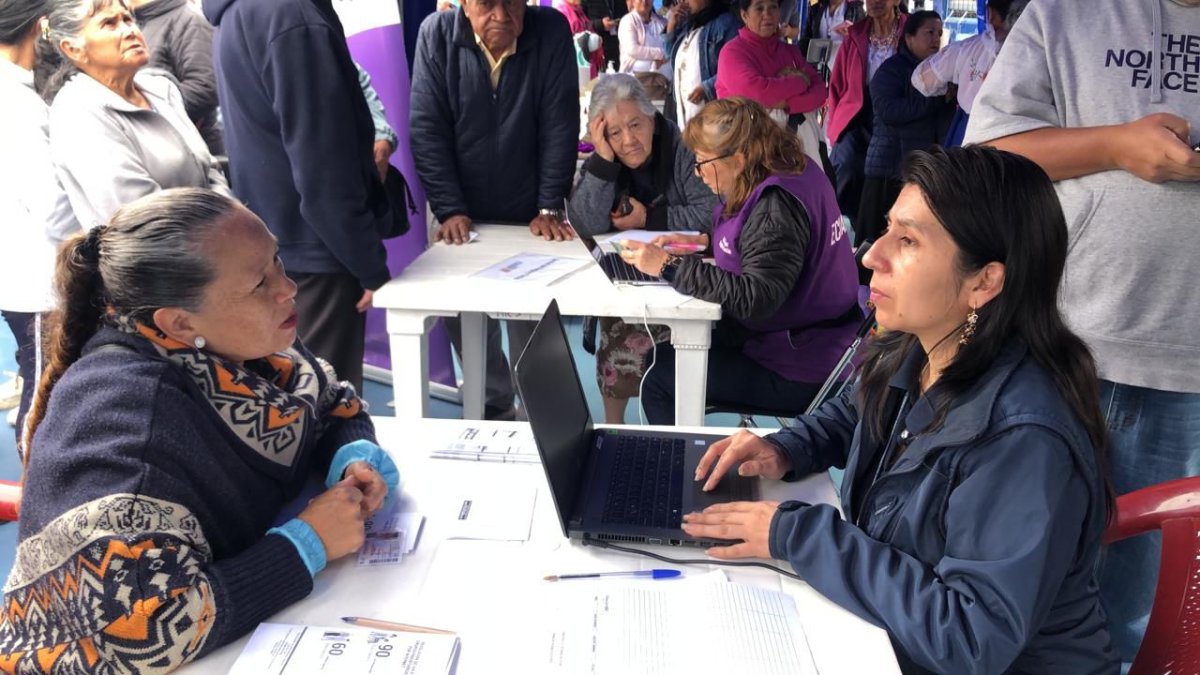 El SRI enfrenta nueva ola de reclamos por retrasos en la devolución del IVA.