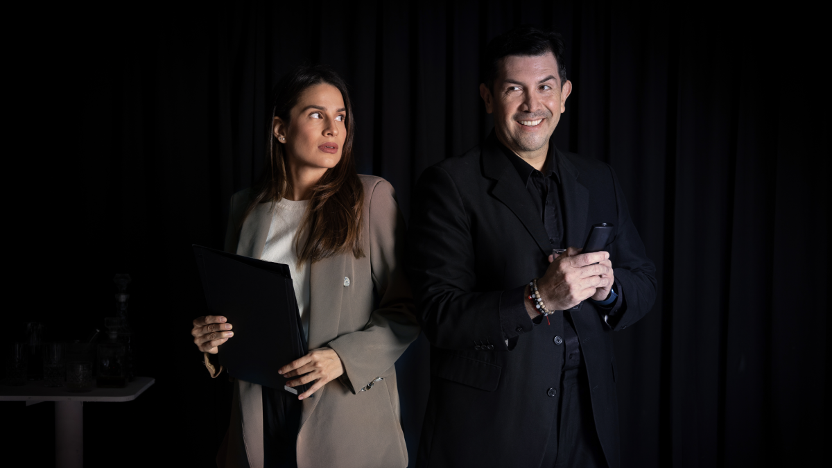 Joselyn Gallardo y Santiago Carpio dan vida a los personajes de la obra Game.