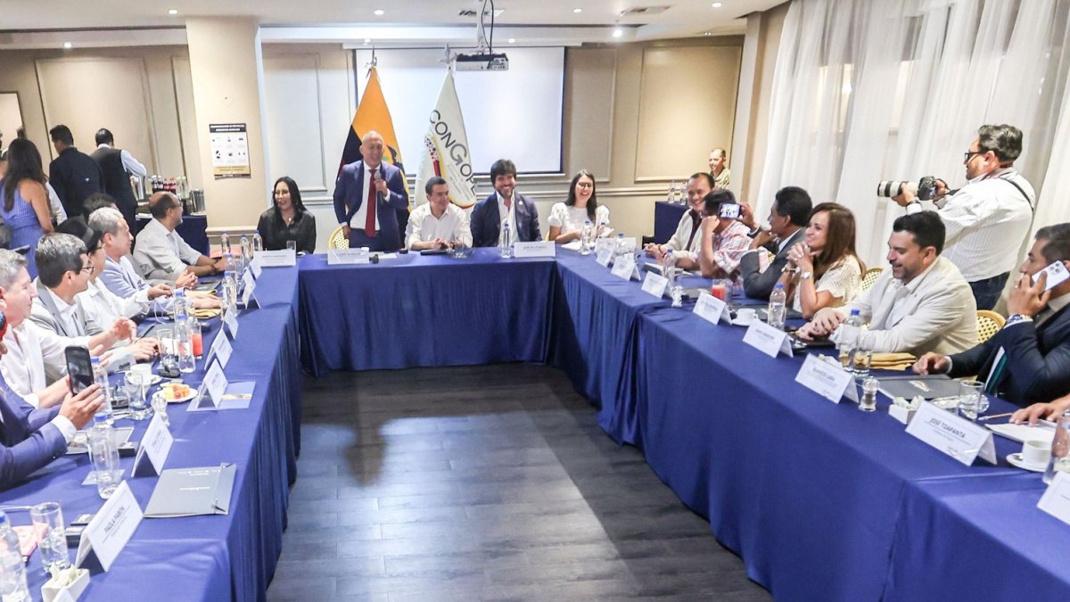 El presidente Daniel Noboa se reunió con los prefectos del país una vez que Paola Pabón dejó la presidencia del Congope.