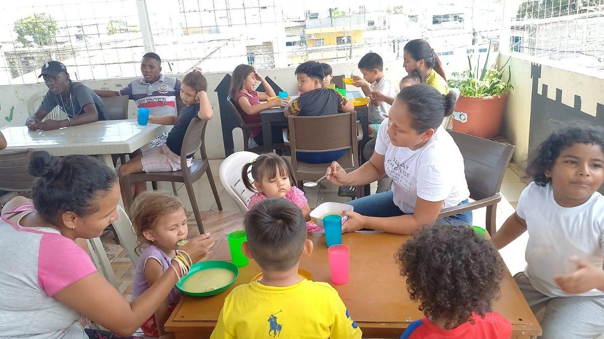 Fundación Nueva Vida transforma la realidad de madres adolescentes, jóvenes y niños de sectores vulnerables de Guayaquil