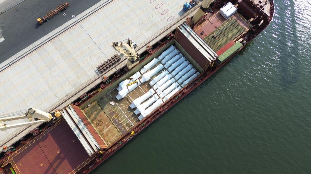 Los generadores importados por Progen para la central de Salitral arribaron al país en diciembre de 2024.