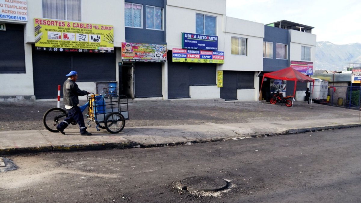 Uno de los sectores afectados por los cortes de agua y luz fue El Arenal, en Tumbaco.