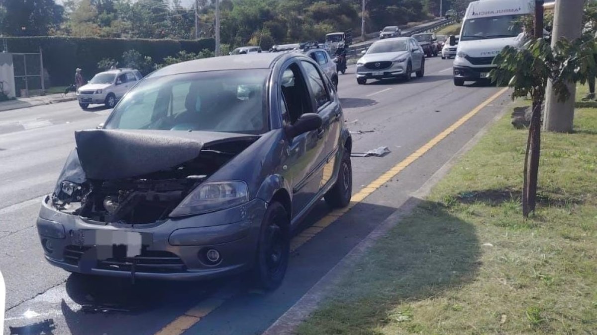 Un accidente múltiple se registró en la Ruta Viva este 19 de junio de 2025.