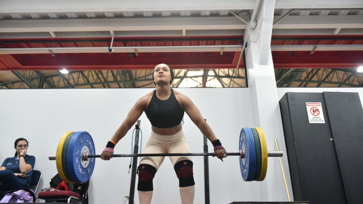 Neisi Dajomes suspendió sus entrenamientos en 2025 por lesiones y su plan de ser madre.