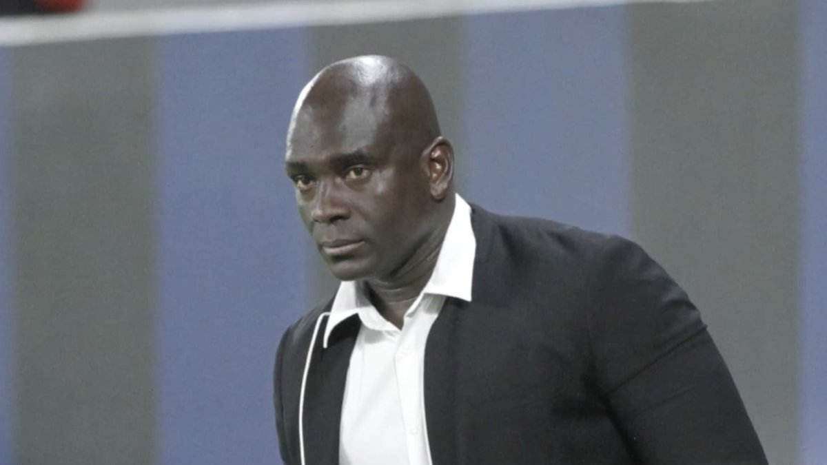 Segundo Castillo dejó de ser entrenador de Barcelona SC.