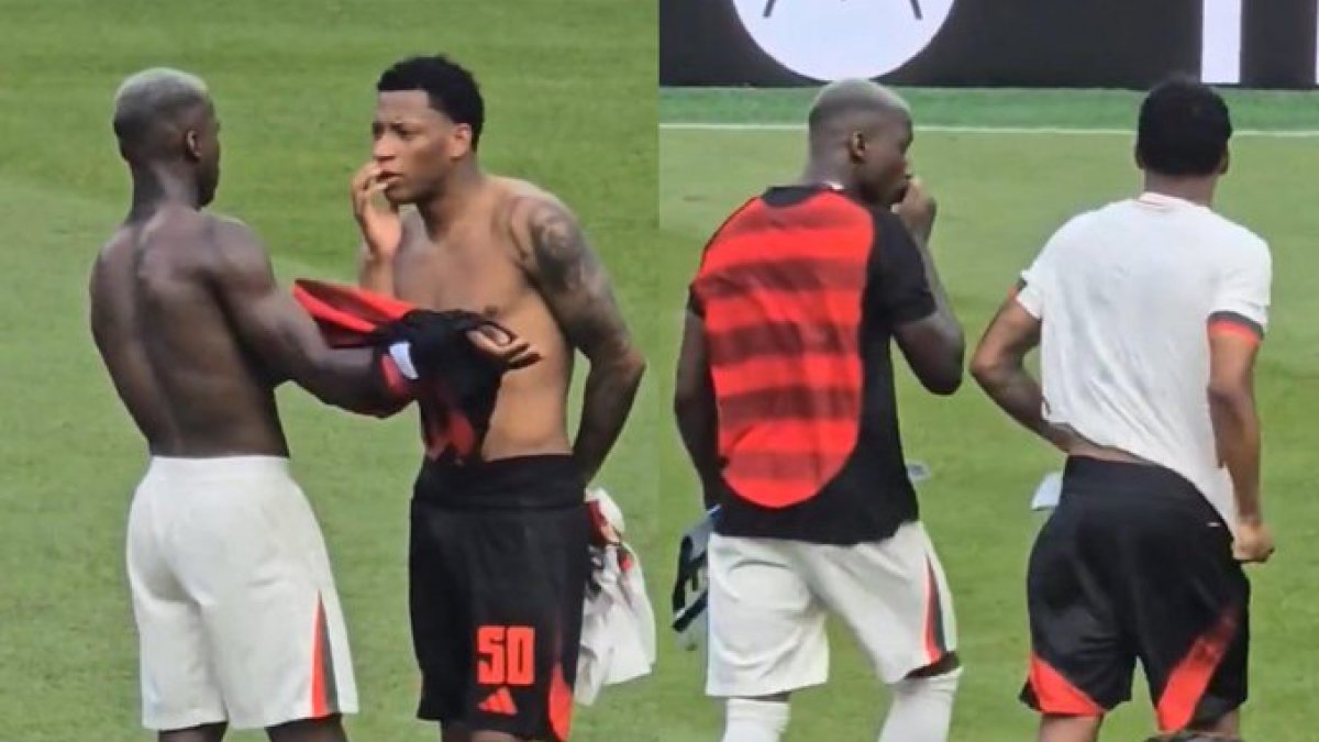 Moisés Caicedo (i) y Gonzalo Plata, permanecieron en el campo de juego unos minutos más luego de finalizar el cotejo Chelsea vs Flamengo.