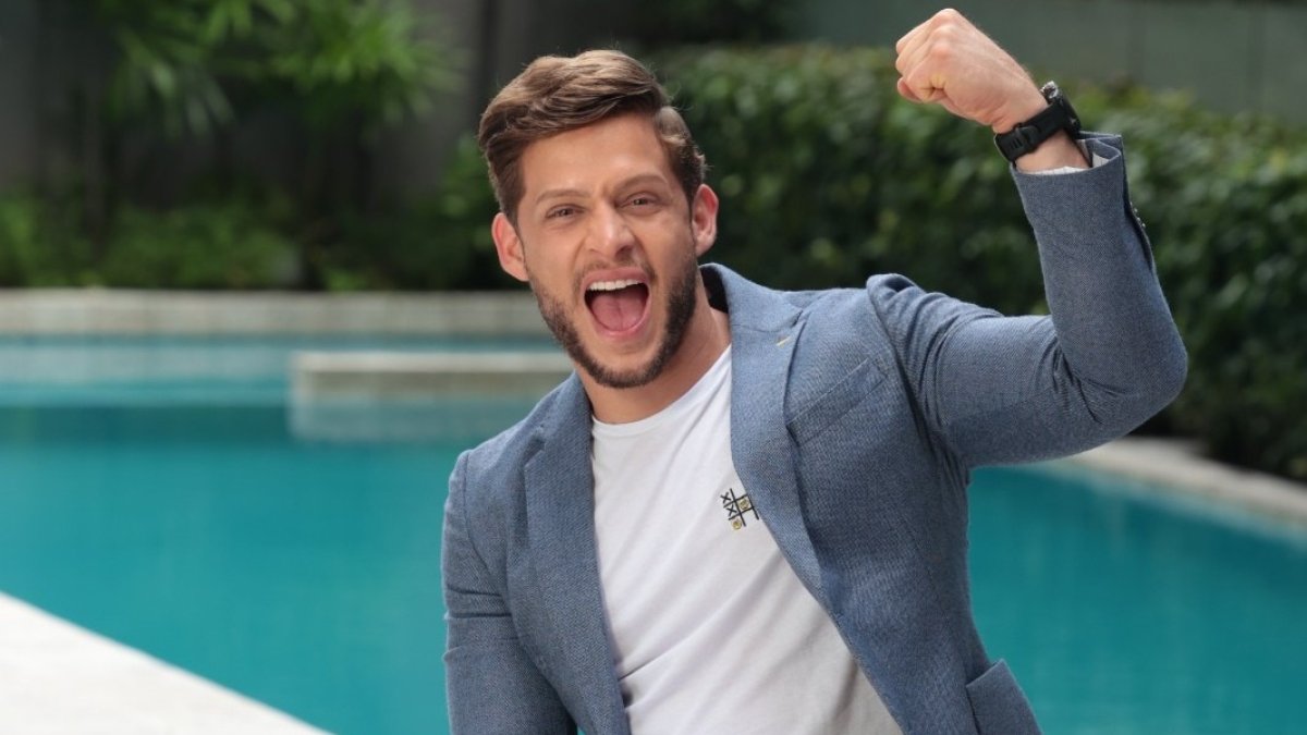 Julián Campos es parte de la revista esTamañana de Teleamazonas.