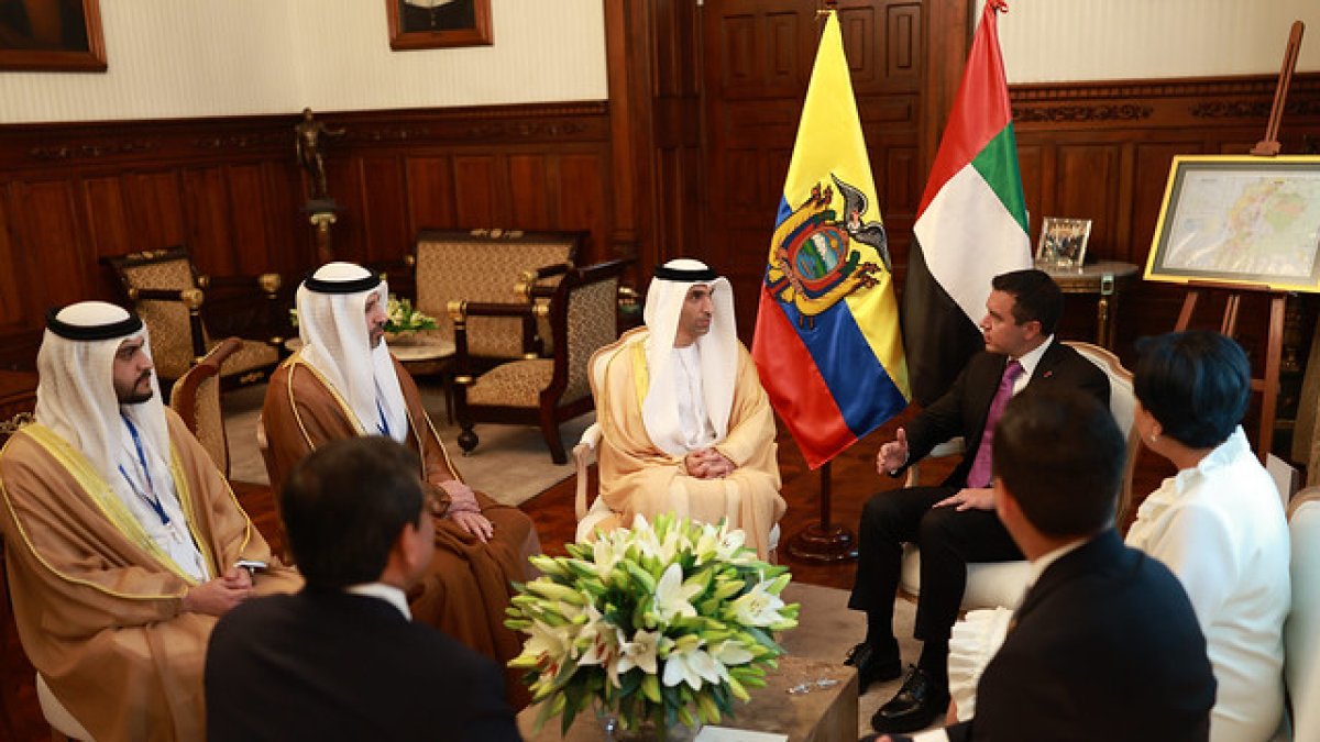 Una de las reuniones del presidente Daniel Noboa con las autoridades de Emiratos Árabes Unidos.