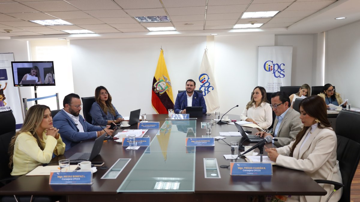 El Pleno del CPCCS aprobó las reformas del reglamento para el concurso de fiscal con cinco votos a favor.