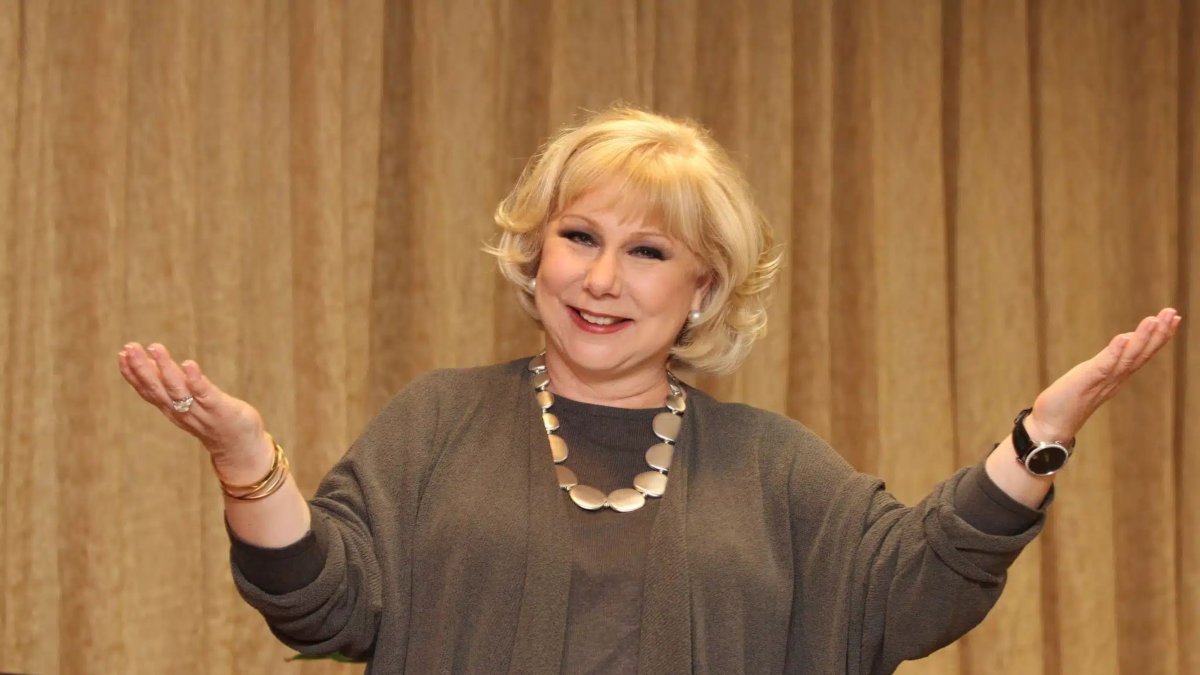 La cubana Cristina Saralegui tiene 77 años.