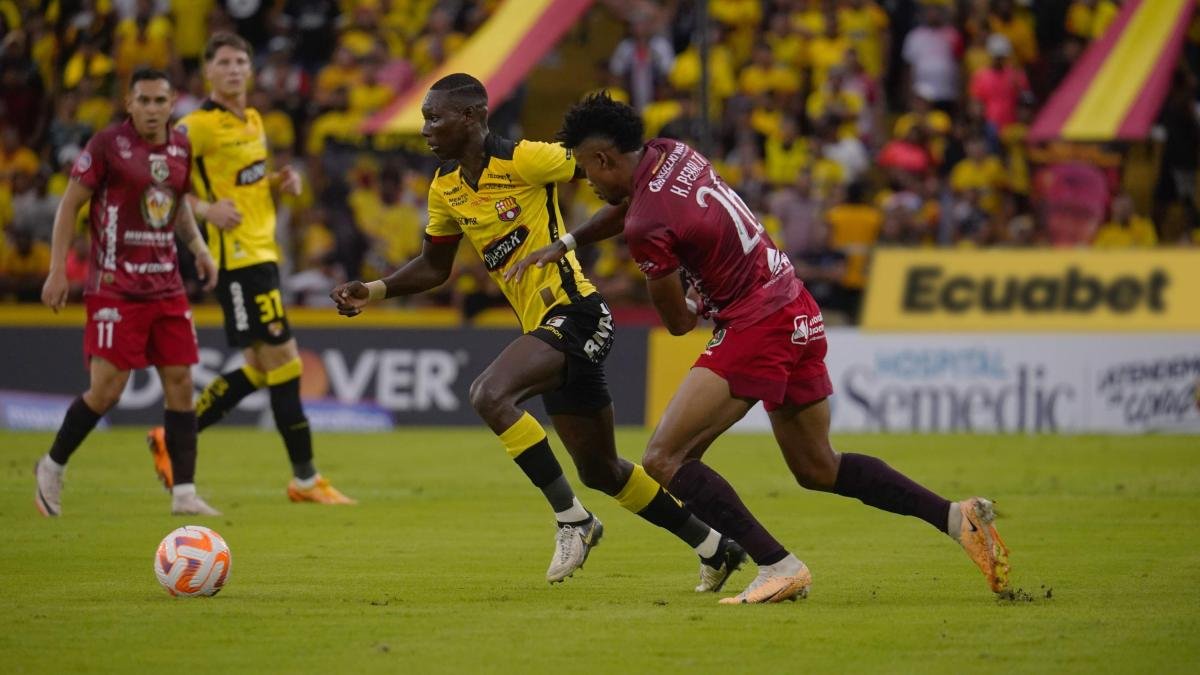 Barcelona venció 1-0 a Mushuc Runa en el estadio Monumental