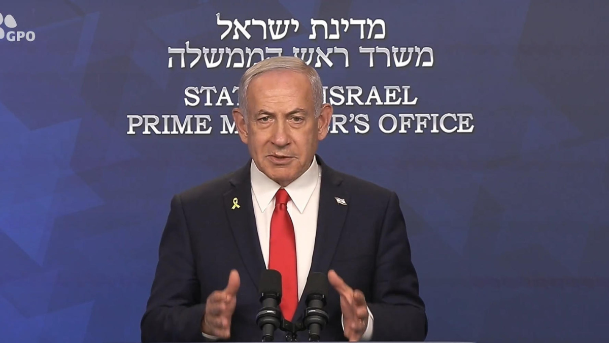 Captura de video tomada de la cuenta en X @netanyahu del primer ministro de Israel, Benjamin Netanyahu, durante una alocución.