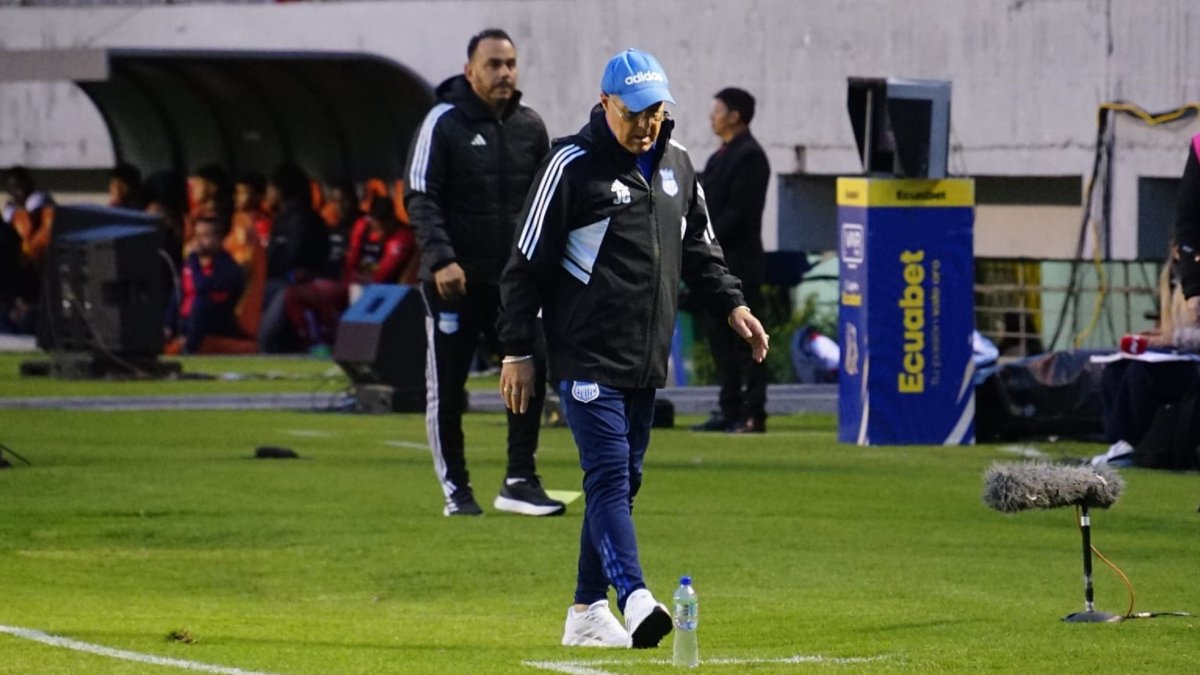Jorge Célico se mantiene como director técnico de Emelec.