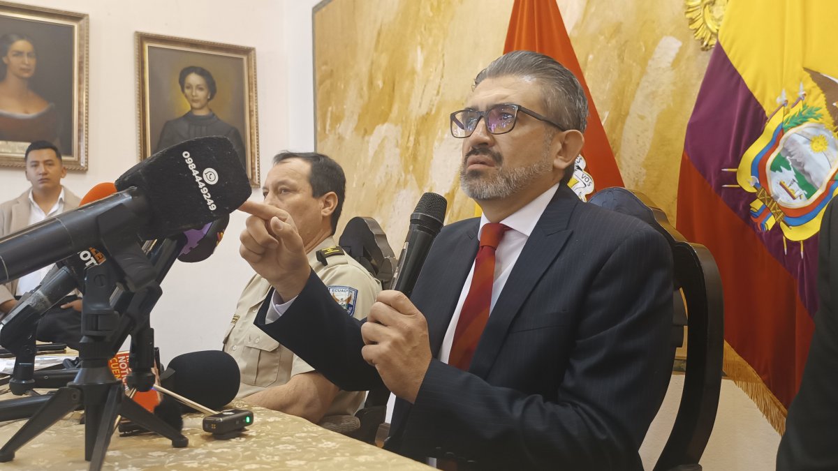 xavier Bermúdez es el nuevo gobernador de Azuay. Si posesión se desarrolló este lunes, 23 de junio.