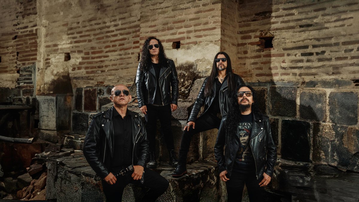 Line-up: Ider Farfán (voz y guitarra), Danny Molina (batería), Rubén Barros (guitarra) y Guille Suárez (bajo).