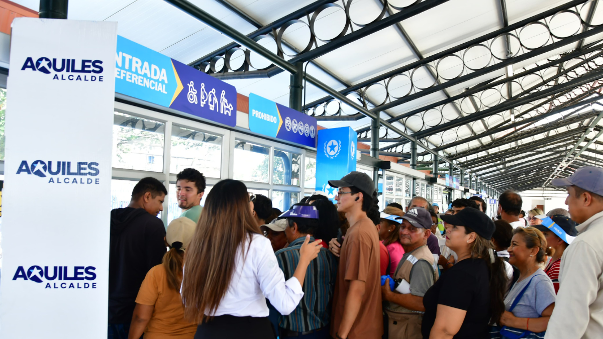La troncal 4 de la Metrovía de Guayaquil ya es una realidad. Conecta el Suburbio con el Centro.