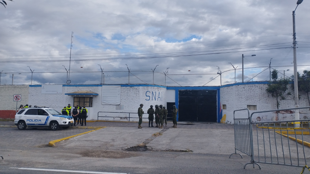 Noé Salcedo, hermano de Daniel Salcedo, resultó herido tras una riña en el Centro de Rehabilitación Social de Riobamba, este 24 de junio de 2025.