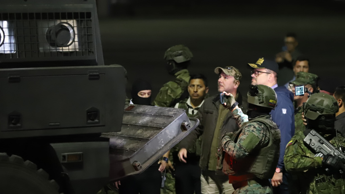 Traslado de alias Fito a La Roca.