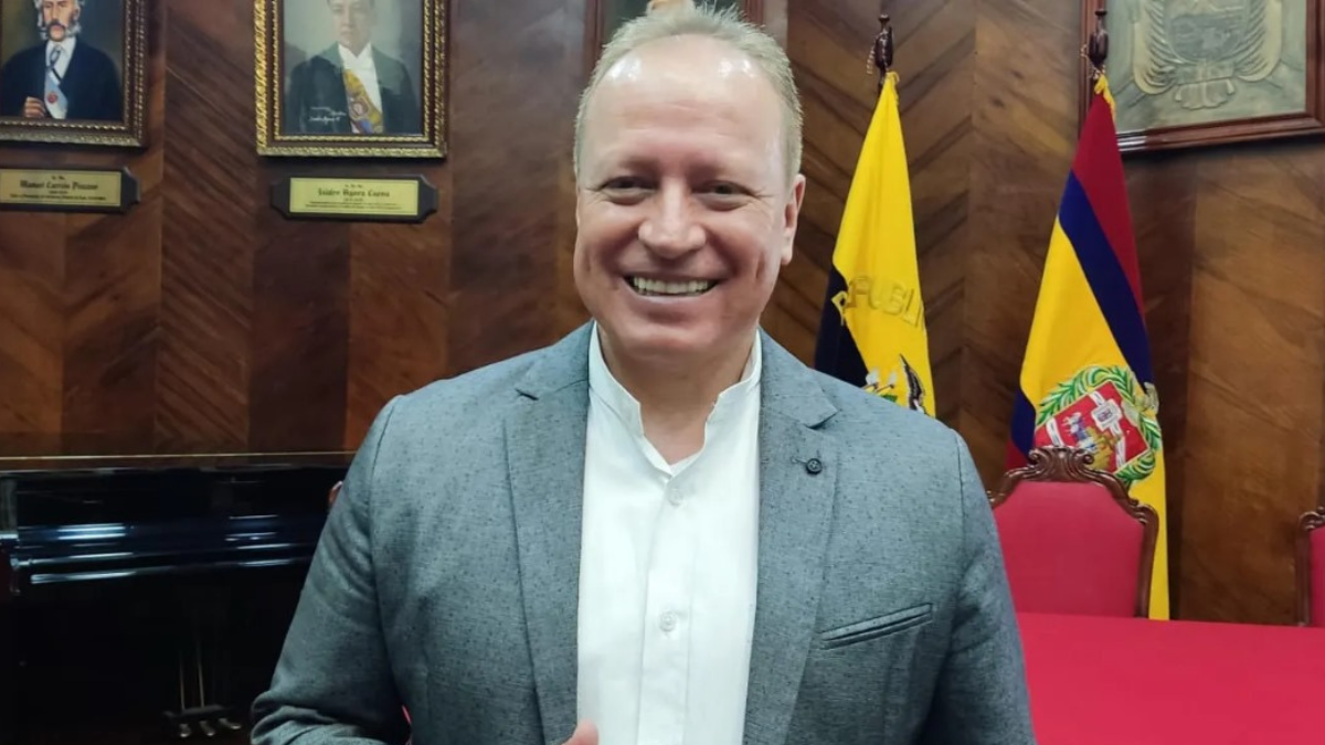 Franco Quezada fue notificado de su destitución durante una sesión extraordinaria del Concejo.