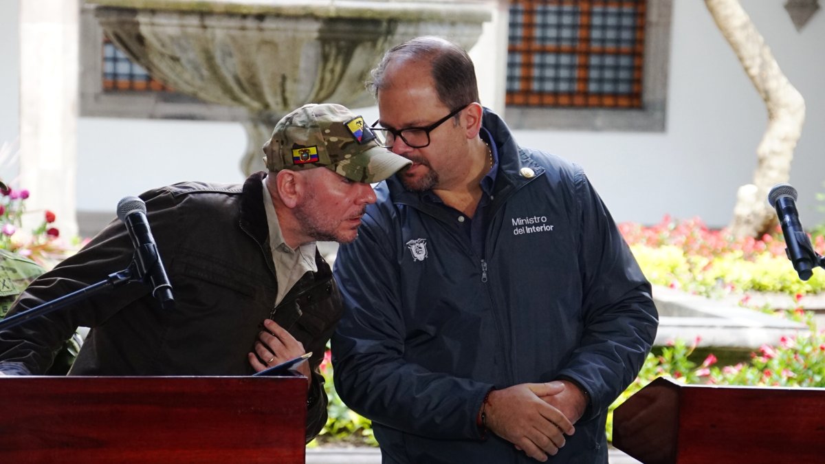 Quito. Los ministros Gian Carlo Loffredo y John Reimberg brindaron detalles sobre la captura de alias Fito.