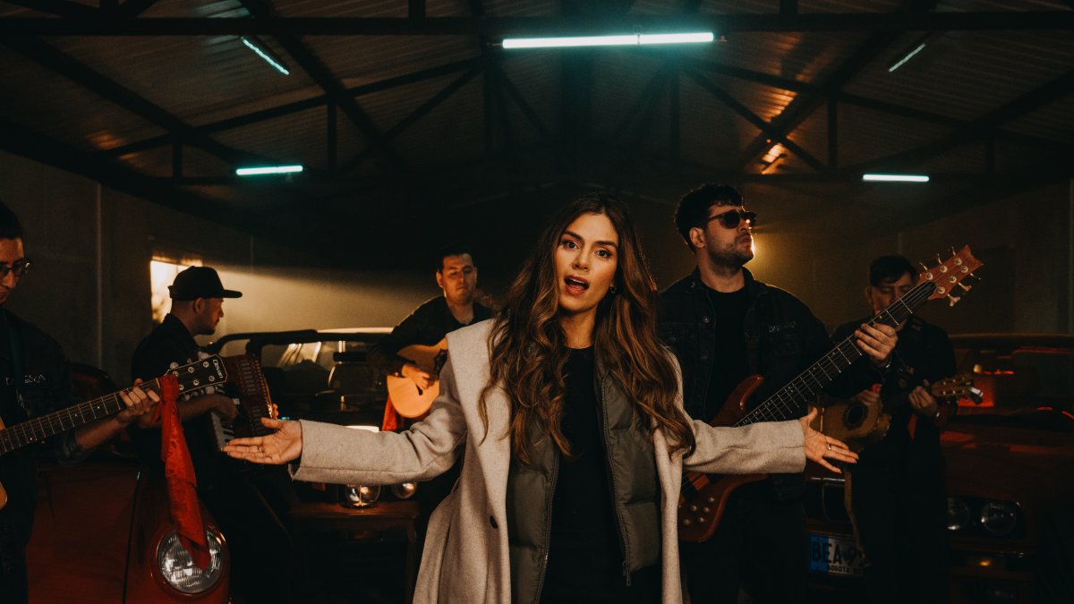 Dareska canta desde la adolescencia. Se dio a conocer en 2017 en el programa de televisión A Otro Nivel.