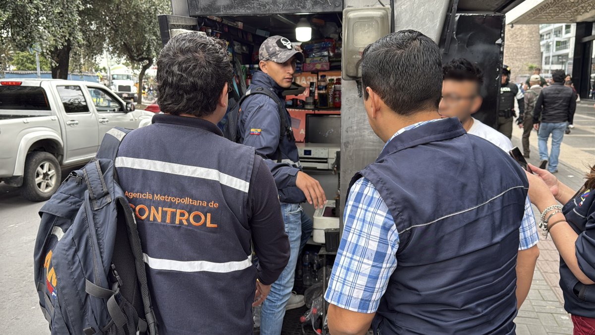 Nuevo operativo en Quito detecta tramitadores con turnos fraudulentos para el Registro Civil.