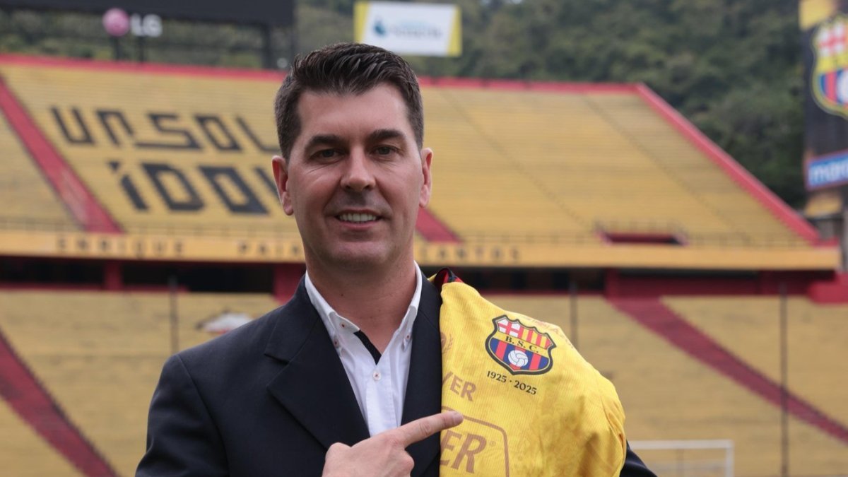 Ismael Rescalvo firmó contrato con Barcelona hasta diciembre de 2026.