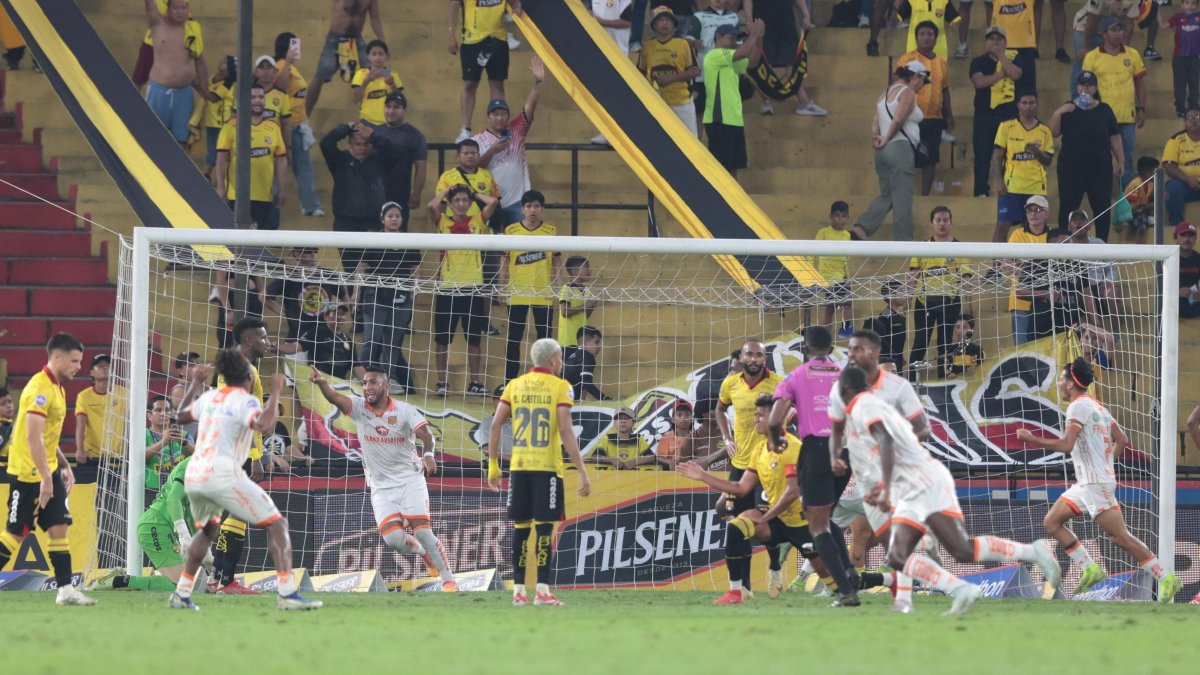 Barcelona SC cedió puntos en casa al empatar ante Libertad.