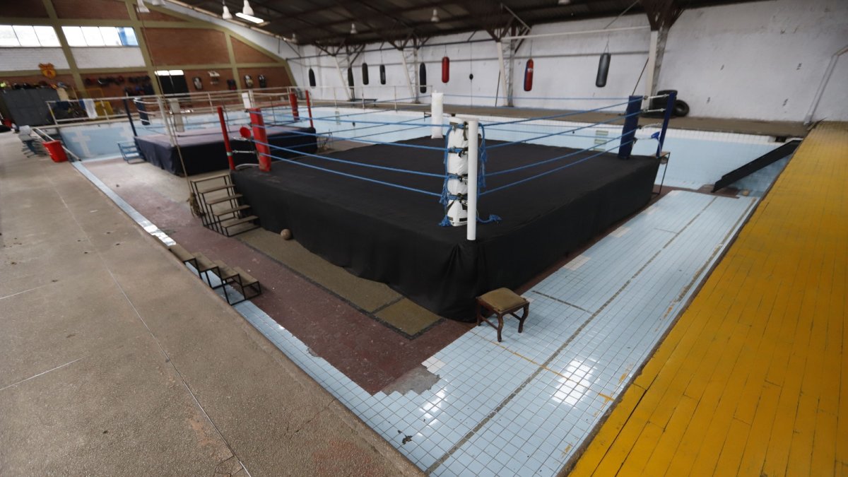 Así luce el interior del gimnasio de boxeo de San Roque, donde entrenan un centenar de deportistas.
