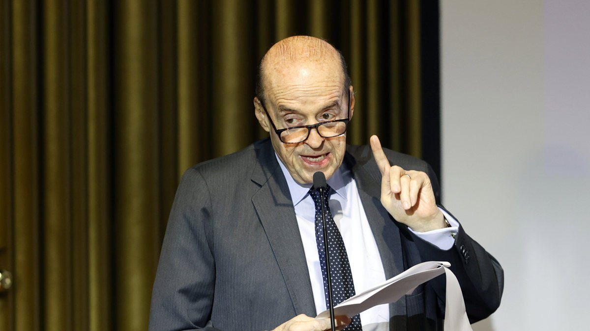 Fotografía de archivo del excanciller colombiano Álvaro Leyva.