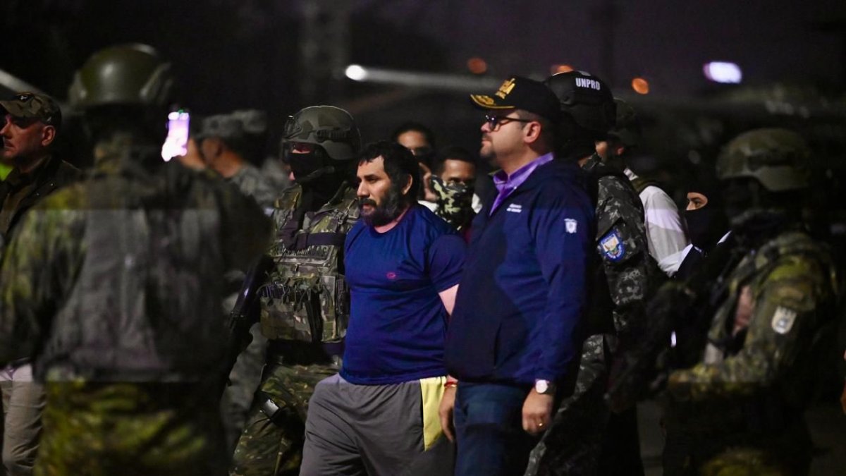 Fito. Adolfo Macías Villamar junto al ministro de Interior John Reimberg.