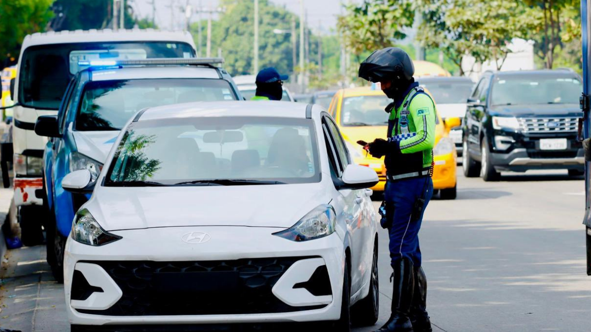 La ATM ha realizado más de 20 operativos de tránsito en Guayaquil.