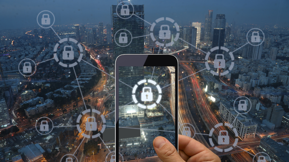 El creciente uso de bots y deepfakes, junto al aumento de fraudes digitales, desafía la seguridad y confianza en las plataformas sociales en Ecuador.