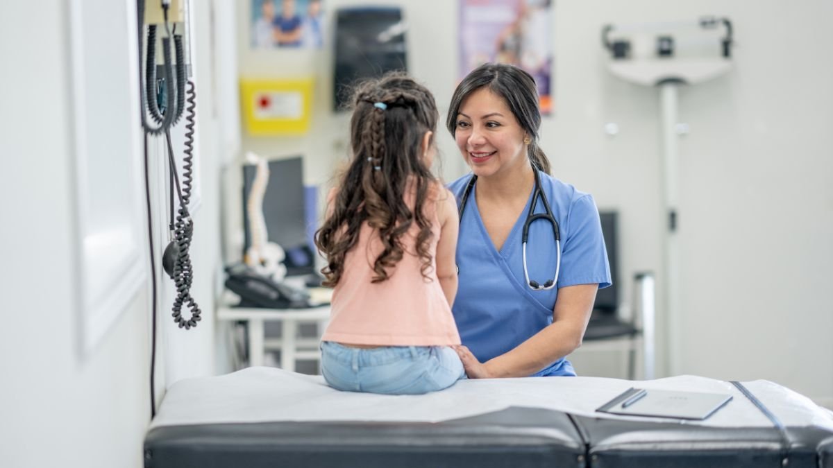 Con más de 300 colaboradores a nivel nacional, Aprofe trabaja por una sociedad informada, autónoma y equitativa, enfocada en la salud familiar.