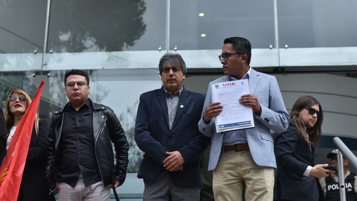 La UNE impulsa una demanda de inconstitucionalidad en contra de la Ley de Integridad Pública.