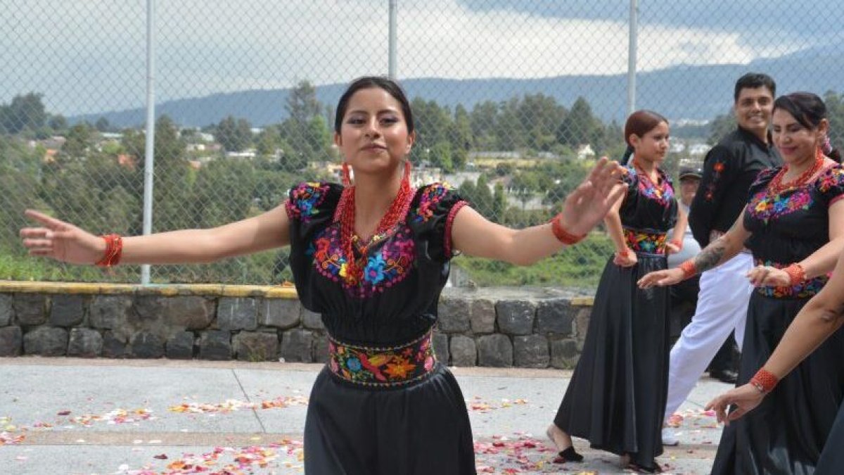 En Casa Somos hay talleres de danza, teatro, música y mas.