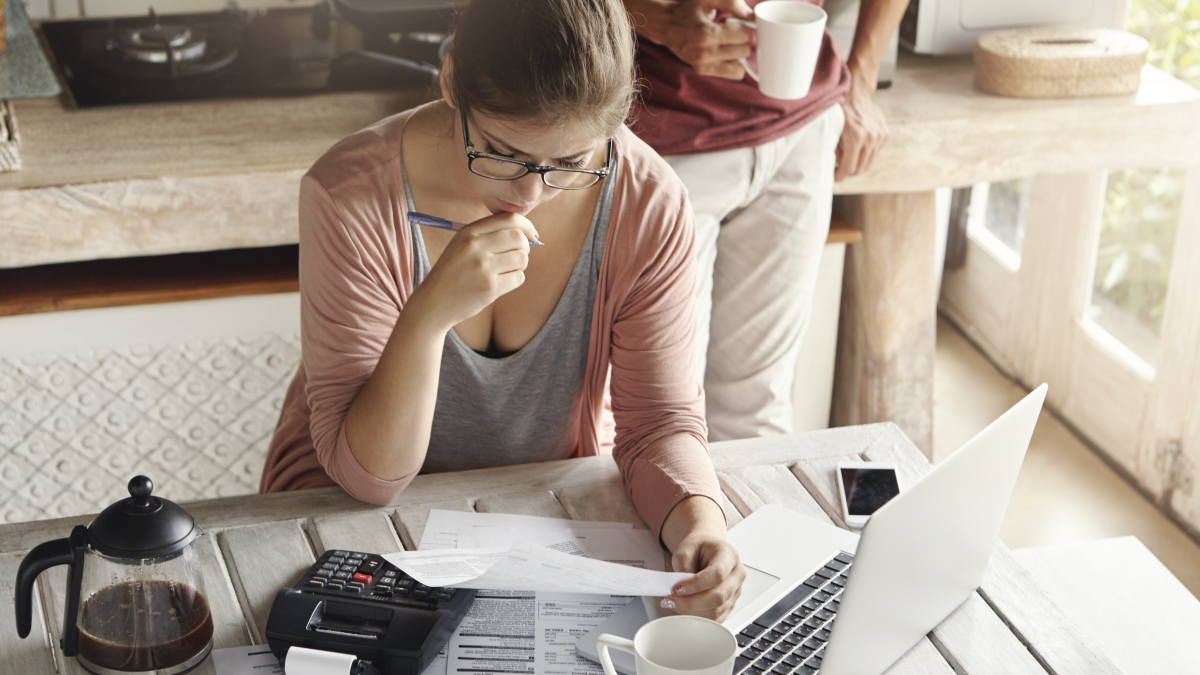 El score crediticio es una calificación que resume su comportamiento financiero.