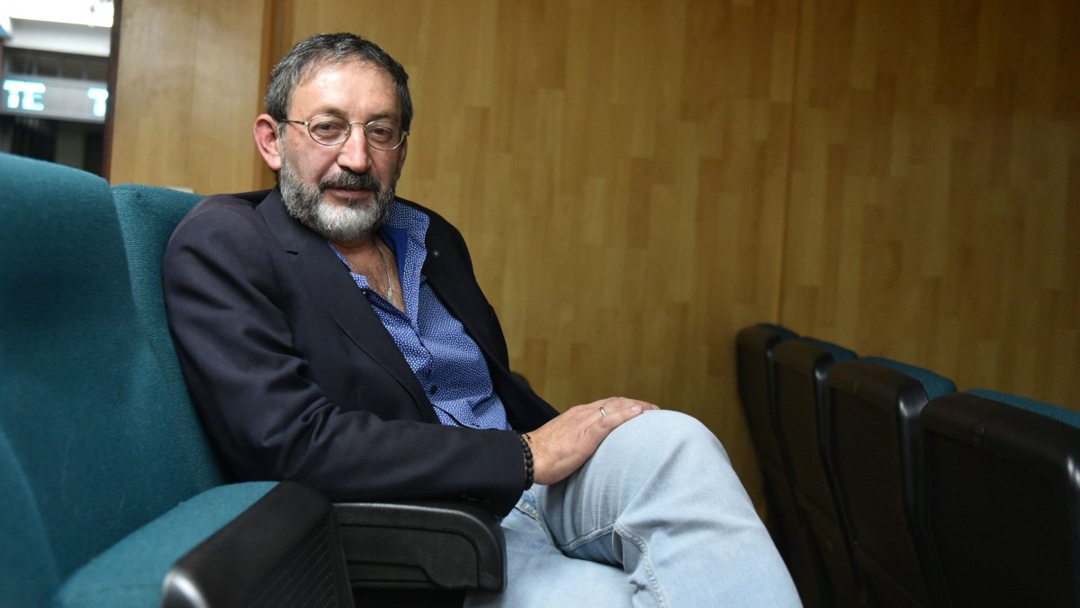 Juan Carlos Calderón ejerce el periodismo desde hace 40 años. Ha publicado numerosas investigaciones, entre ellas la revelada en el libro El Gran Hermano.