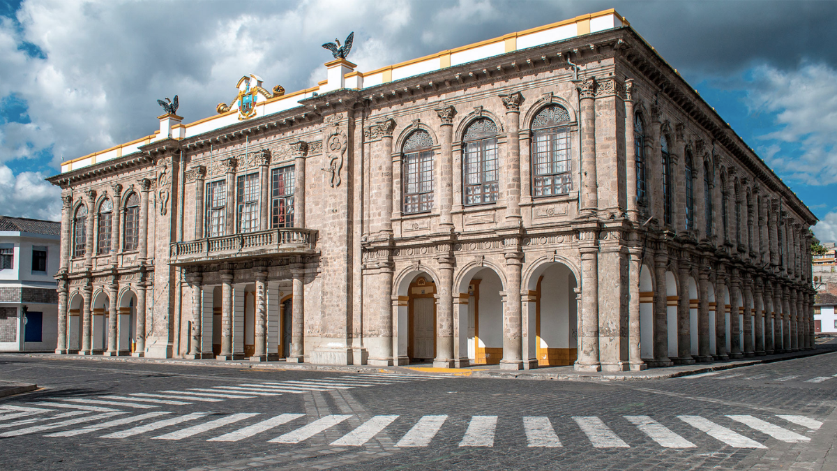 La mujer caminó por alrededor de 10 cuadras, descalza.