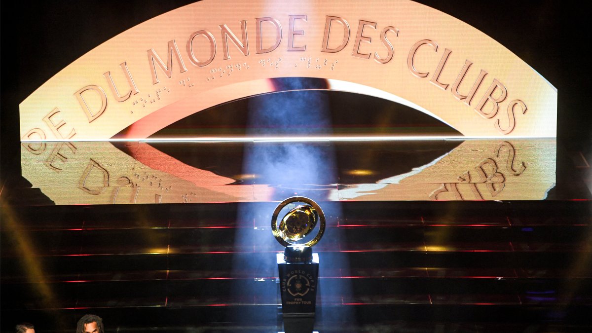 Presentación del trofeo de la Copa Mundial de Clubes de la FIFA.
