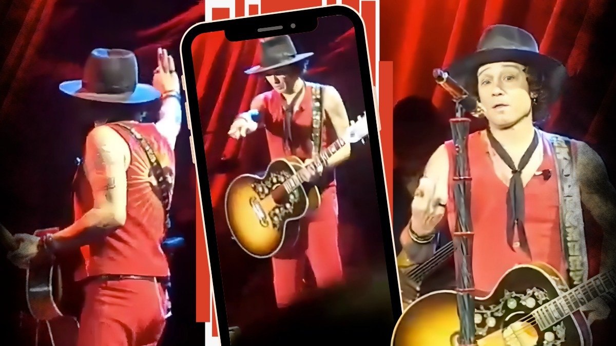 El artista español Enrique Bunbury durante su actuación en Quito.