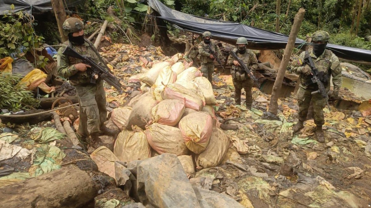 Incautación. El Ejército destruyó el material aurífero y maquinaria, en Mina Vieja donde falleció un militar por una trampa explosiva.
