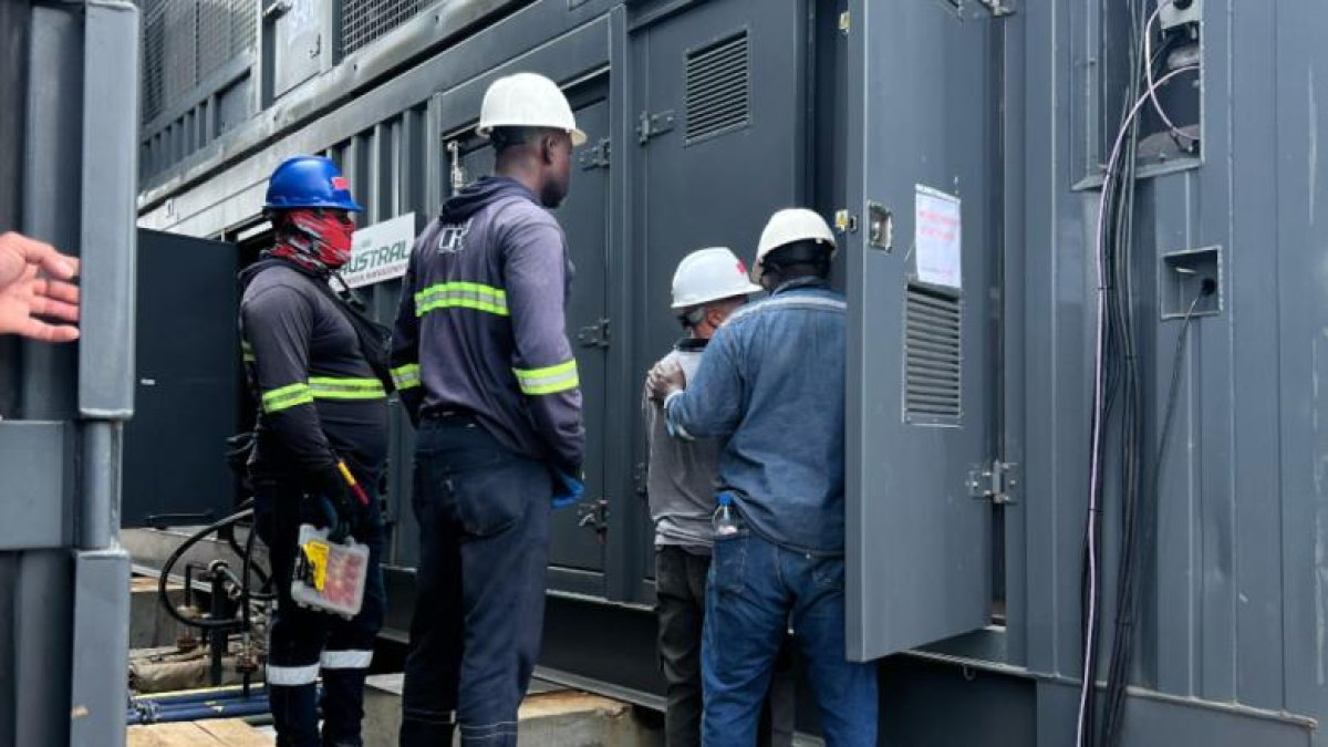 Los trabajos que se realizan en la central Esmeraldas III, la cual debe aportar 91 MW al Sistema Nacional Interconectado.