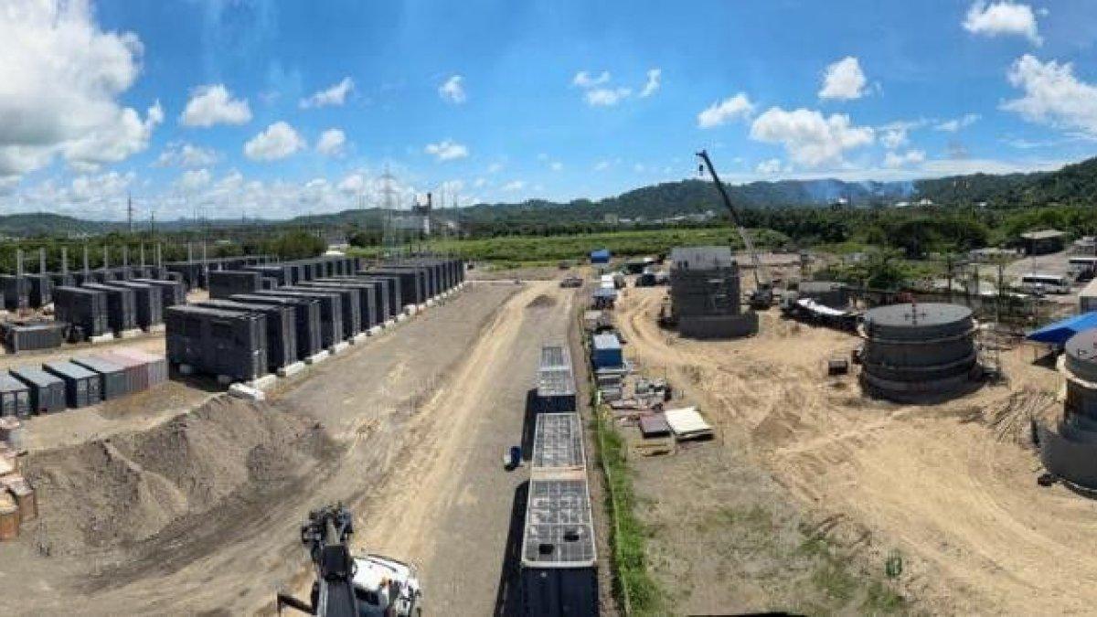 La central Esmeraldas III se encuentra inconclusa. Estaba previsto que entre en operación en enero de 2025.