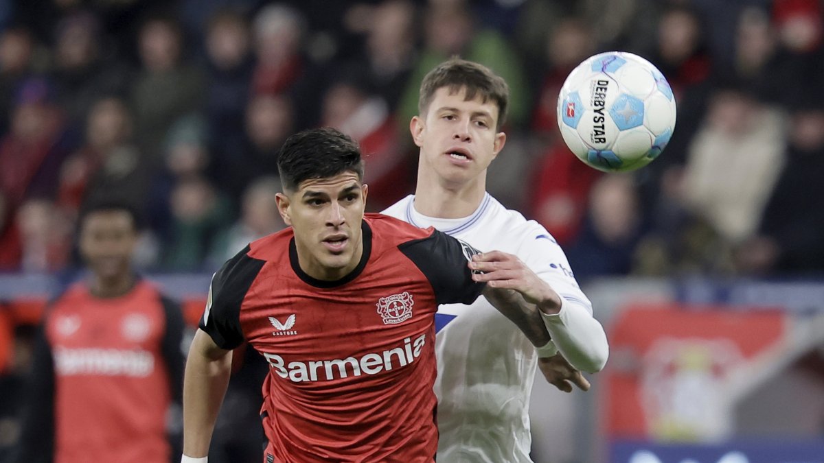 Piero Hincapié es uno de los titulares fijos en la defensa de Bayer Leverkusen.