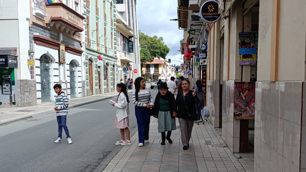 Situación. Expertos sugieren fortalecer la atención en salud e integrar a la comunidad a los adultos mayores.